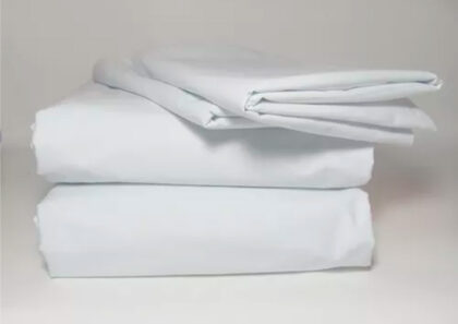 Sabanas de color blanco